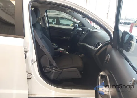 2015 Dodge Journey Sxt z USA, uszkodzony, nr VIN 3C4PDCBG8FT543350